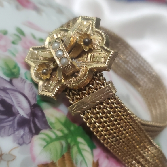 unmarked Jewelry - Antique Victorian Era woven gold mesh bracelet